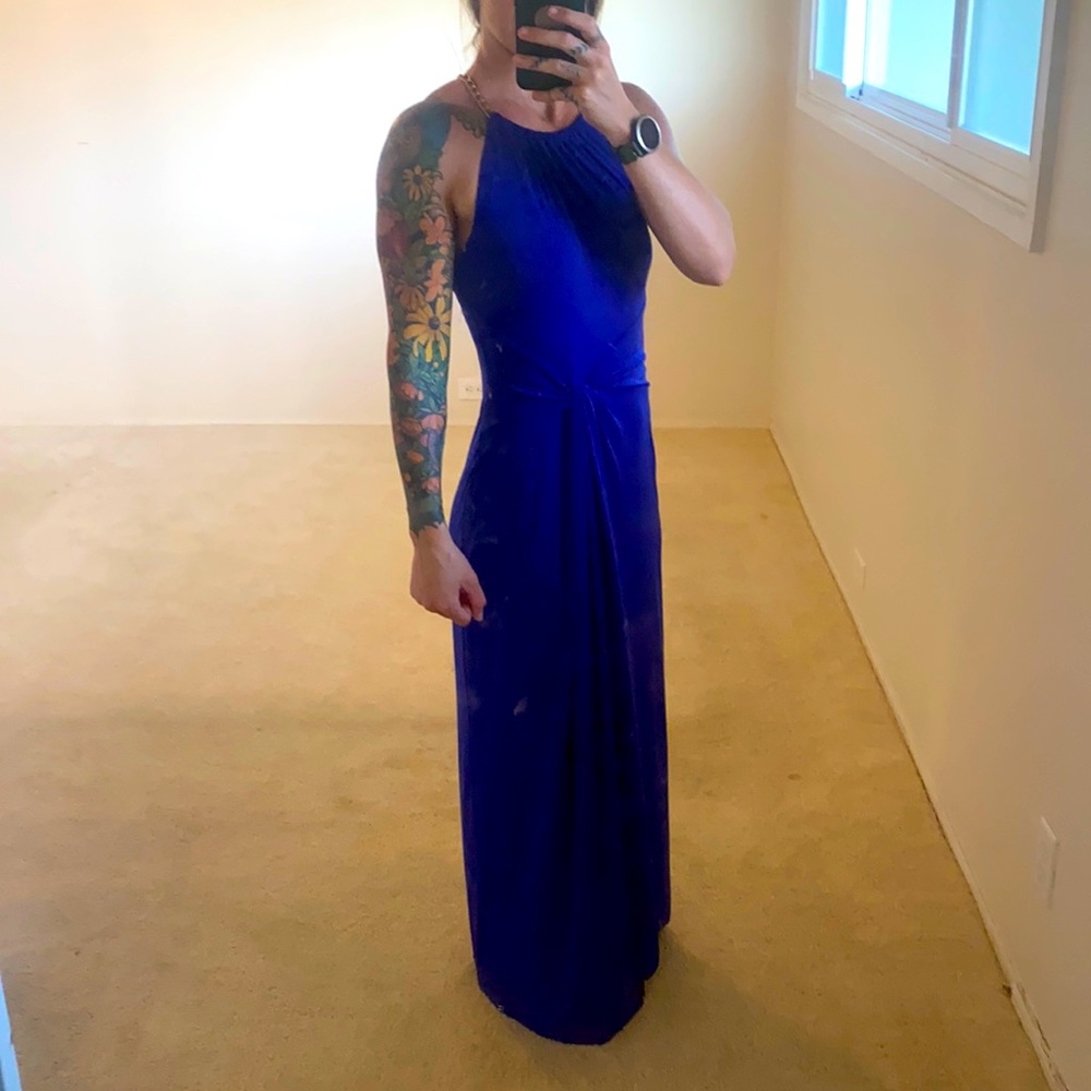 Size 4 GORGEOUS royal blue dress!